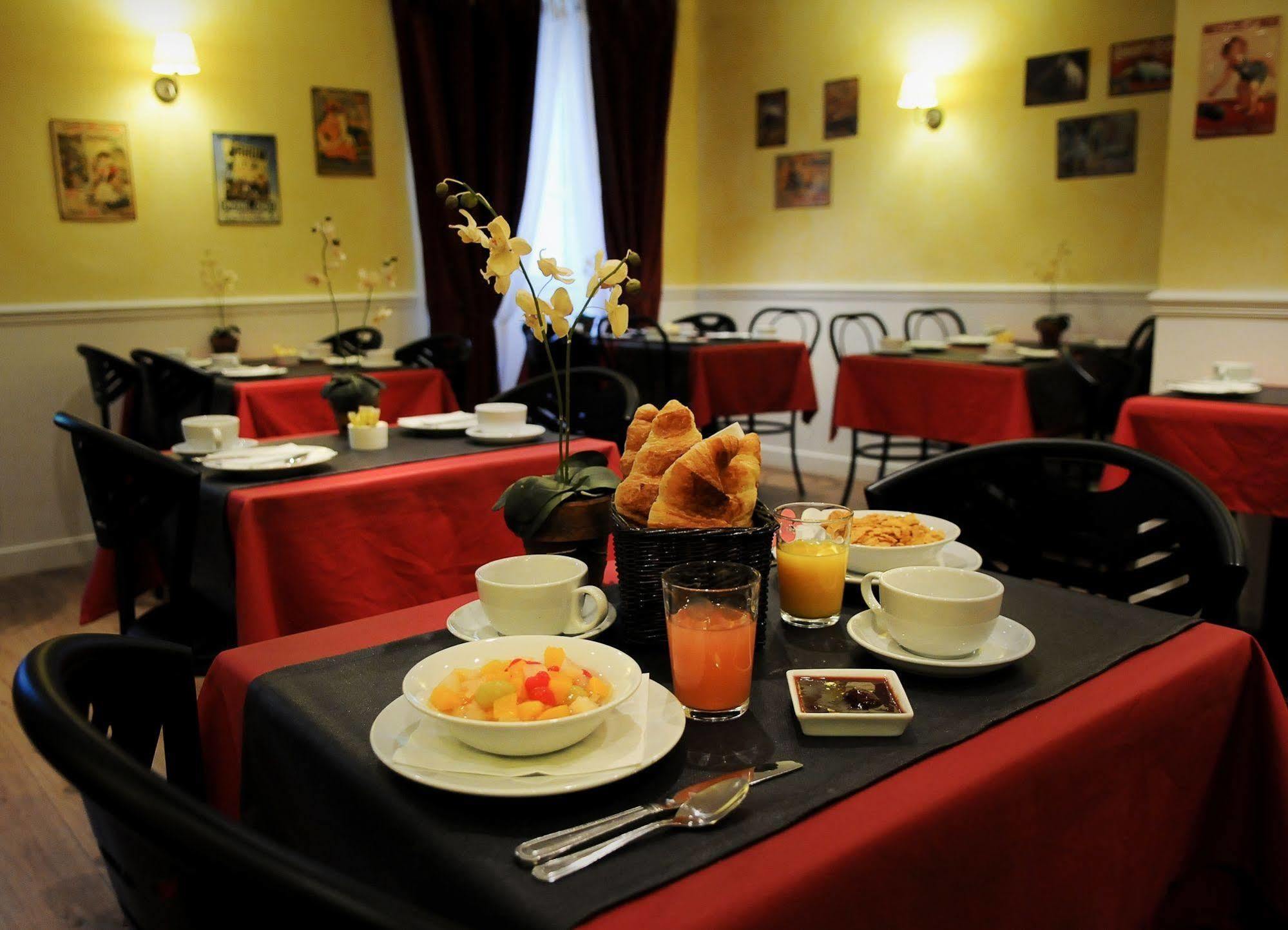 אלס Logis Hotel Orly מראה חיצוני תמונה