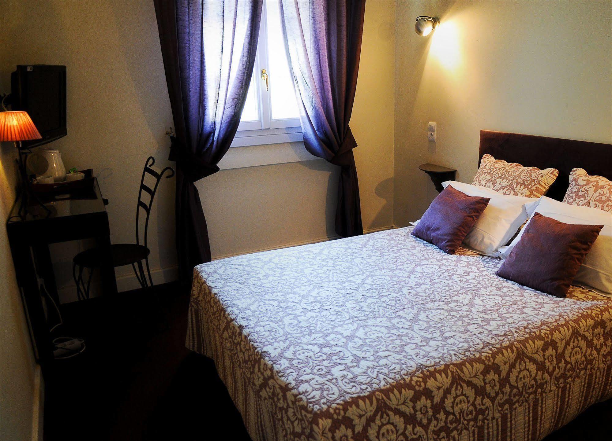 אלס Logis Hotel Orly מראה חיצוני תמונה